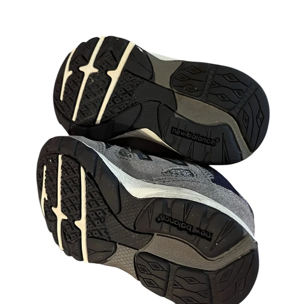 New Balance Gray and Black Sneakers with Mesh Upper